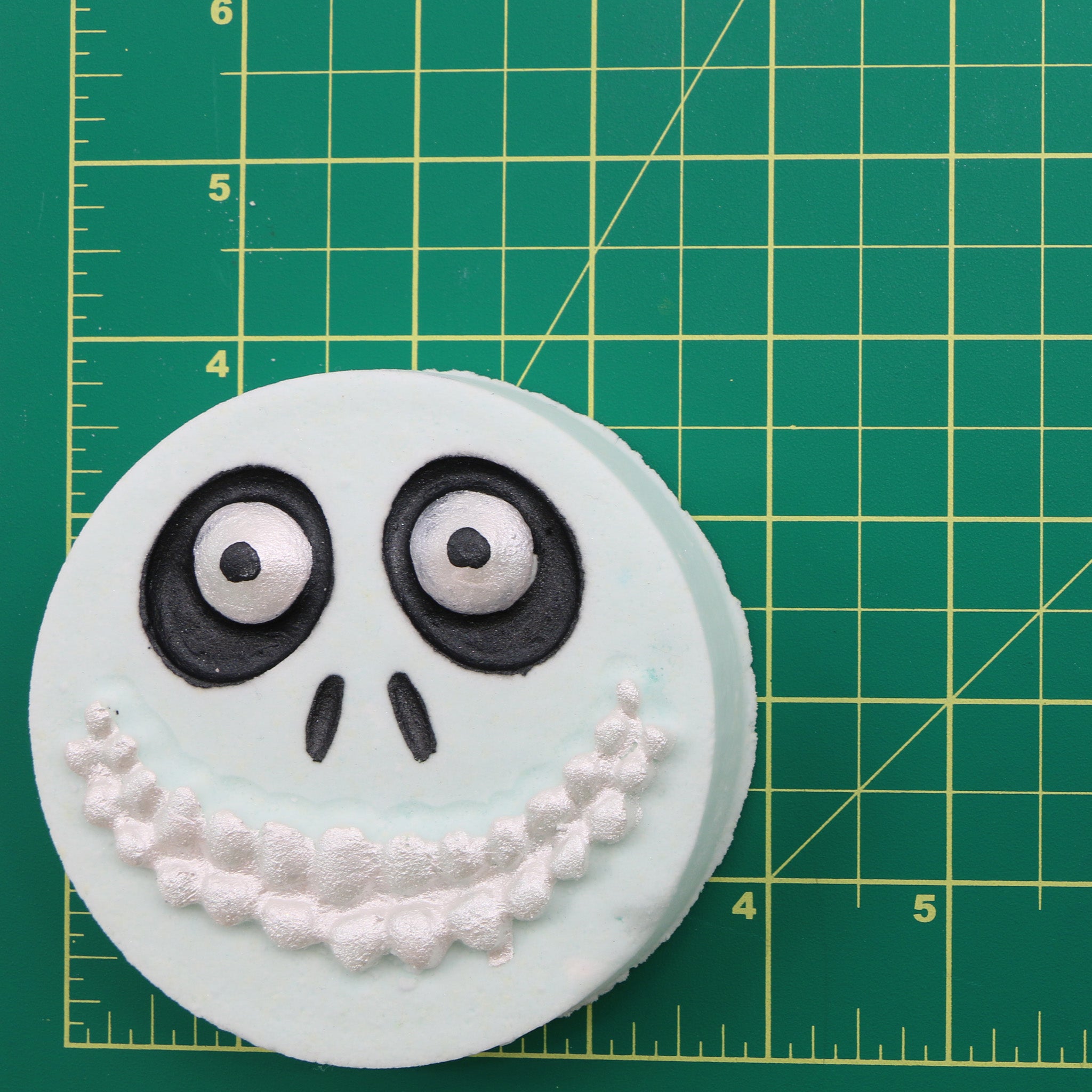 Halloween - Smiling Ghoul